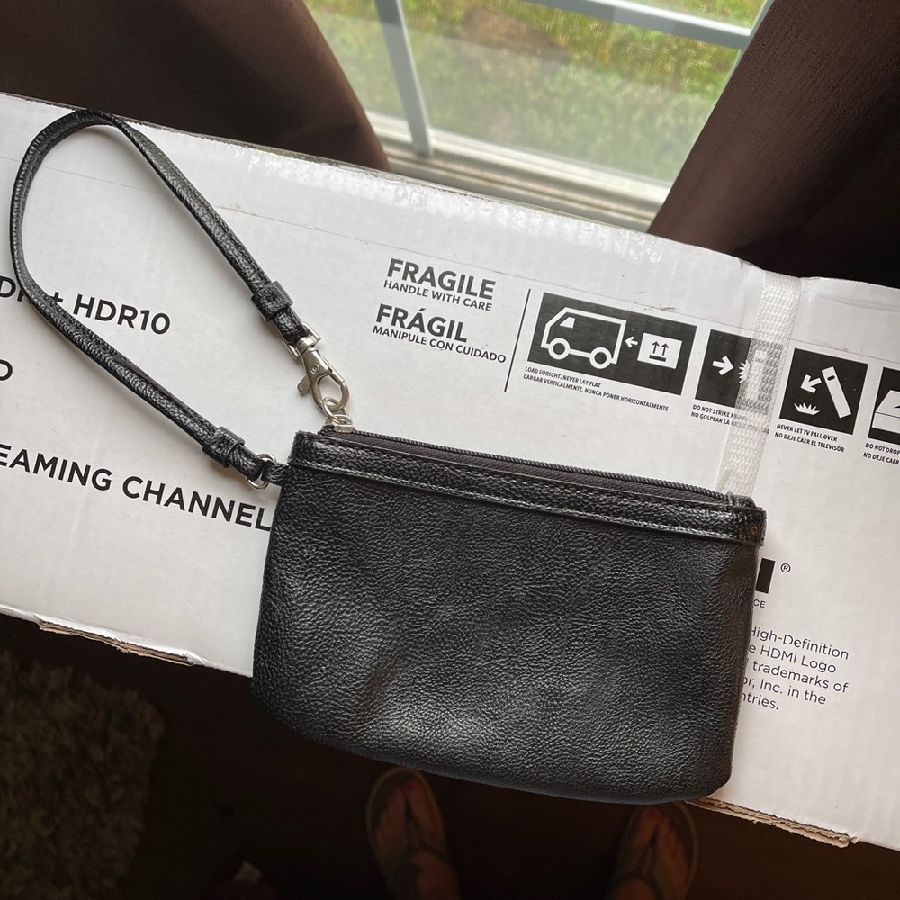 Black wristlet